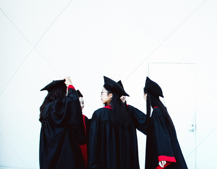 3 women graduating